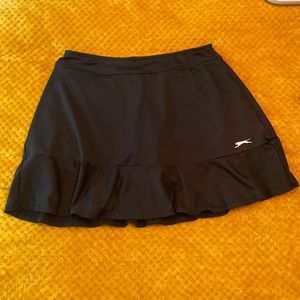 Slazenger Tennis Skirt Skort Small Black Ruffle